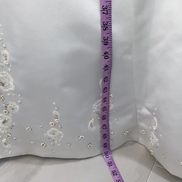 Maggie Sottero Couture A-Line Back Lace-Up White Wedding Dress - Picture 14 of 17